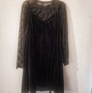 Torrid Black FauxVelvet Skater Dress w/Lace Shirt